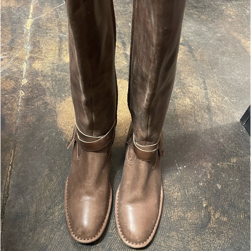 Ugg leather riding boots distressed brown Sz 9